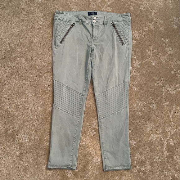 American Eagle Outfitters Green Quilted Cropped Chino Pants, Sz 14 - Picture 1 of 7